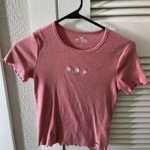 Hollister Must-Have Collection Short Sleeve Tee with Daisy Embroidery